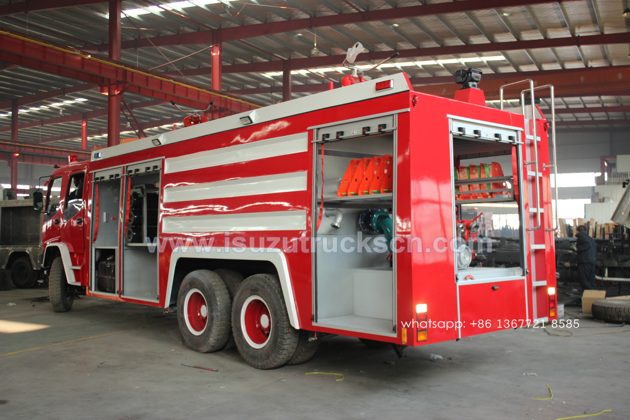Camión de bomberos de espuma Isuzu pesado 3untis y camión Isuzu de 4 unidades con grúa para Nigeria