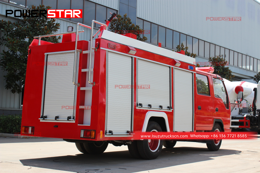 Camión rociador de agua contra incendios de rescate ISUZU ELF NKR de Japón, camión rociador de agua de 5 toneladas con cuerpo de bomberos