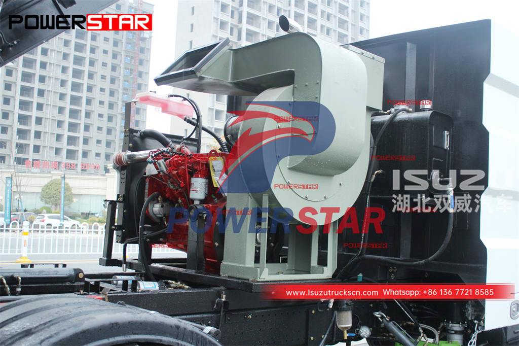 Factory outlet ISUZU FTR/FVR street cleaning truck road sweeper