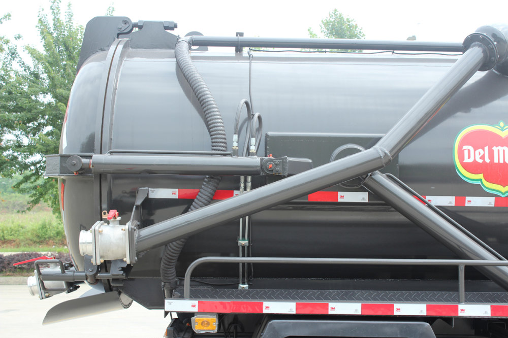 Camión cisterna para tratamiento de aguas residuales ISUZU NPR