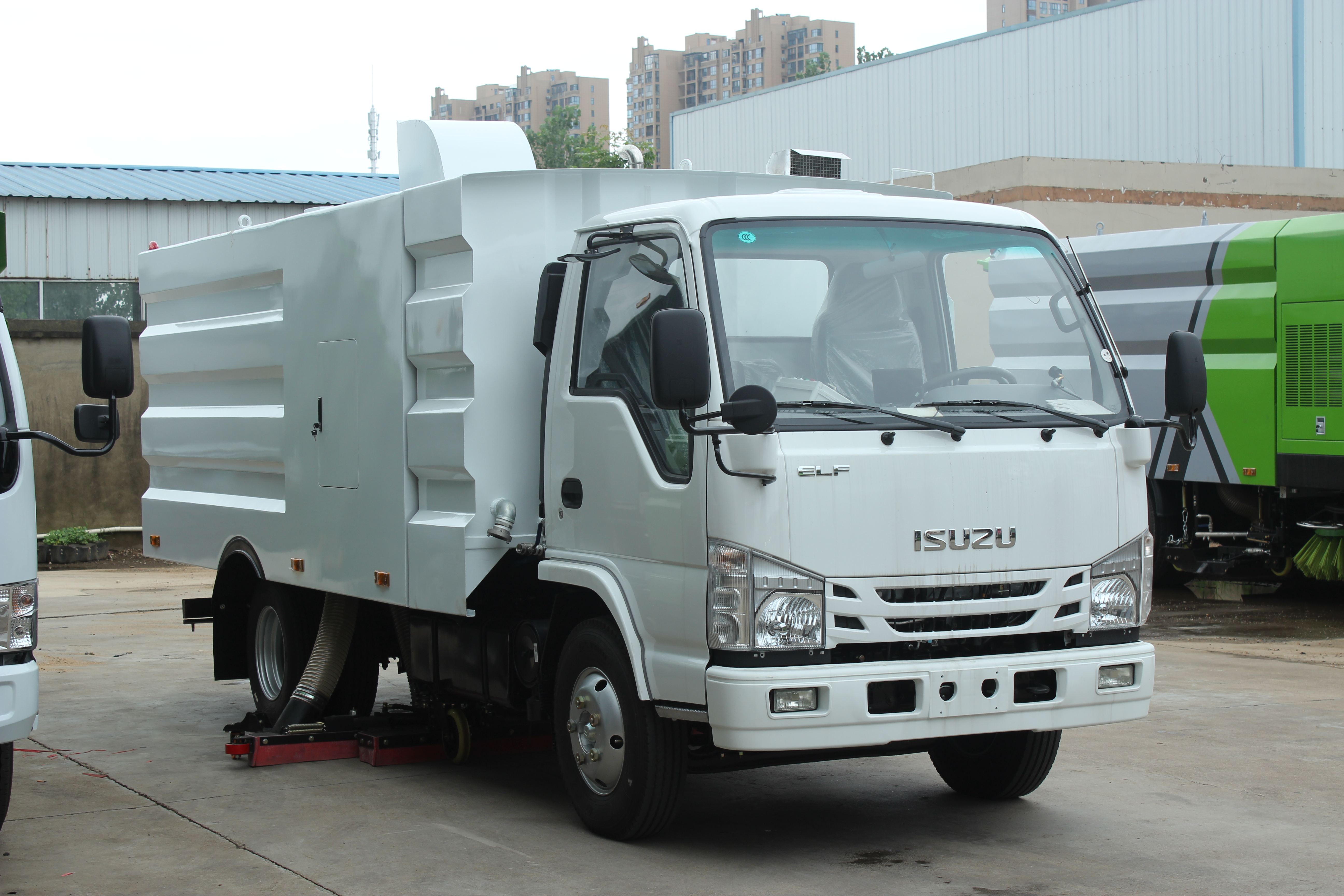 Camión de barrido de vacío puro Isuzu para fábrica de cemento