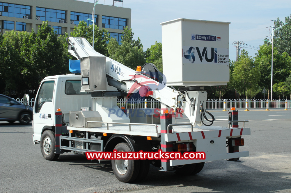Camión con plataforma elevadora telescópica con chasis Isuzu nuevo y usado