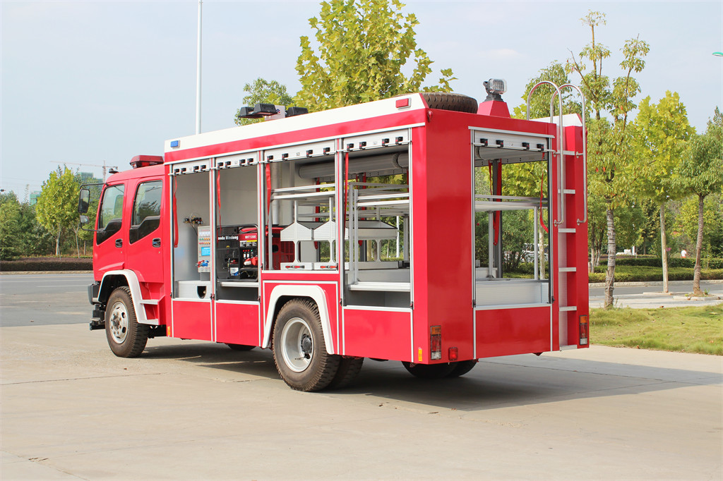 Camión de bomberos de rescate Isuzu con cabrestante, grúa y generador
