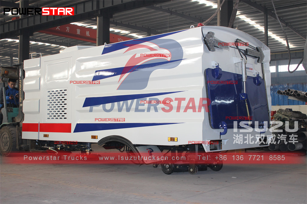 El kit de barredora de carreteras POWERSTAR 5000L se montará en un chasis de la serie HINO 300 y se exportará a Indonesia
    