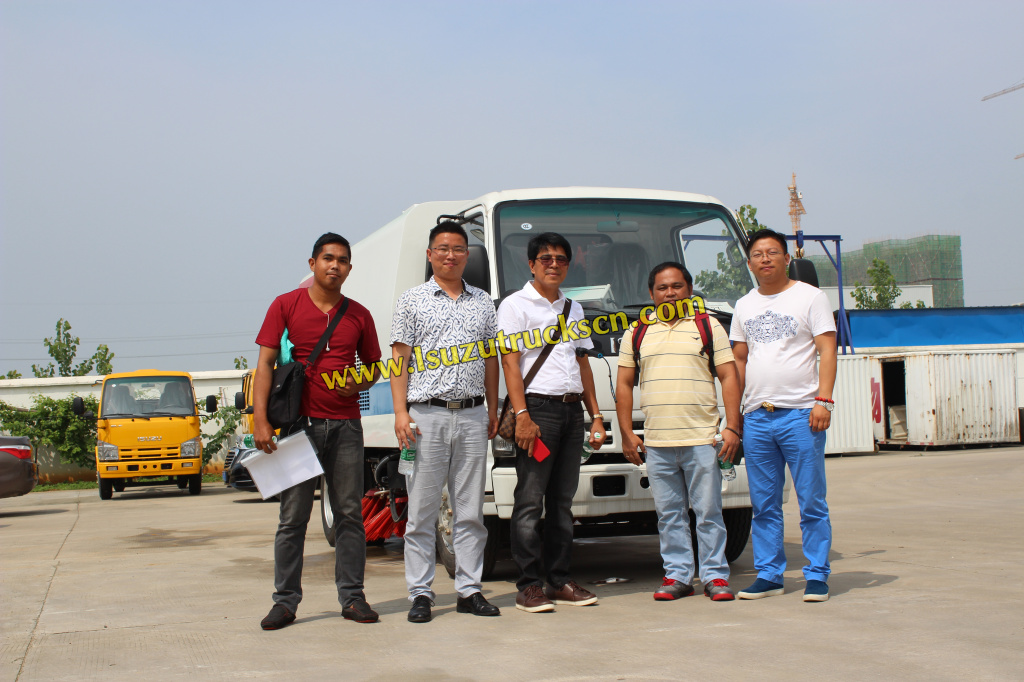 Camión barredor Isuzu de inspección de conductores de Filipinas
    