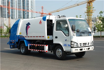 Camión de basura japonés Isuzu de 5m3, camión de basura a la venta, compactador de basura
    