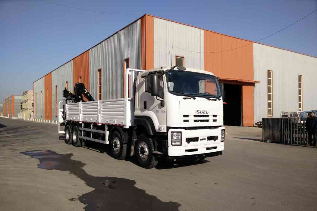 VC46 6UZ1-TCG40 ISUZU Camión pesado de 16 toneladas con grúa, camión grúa
    