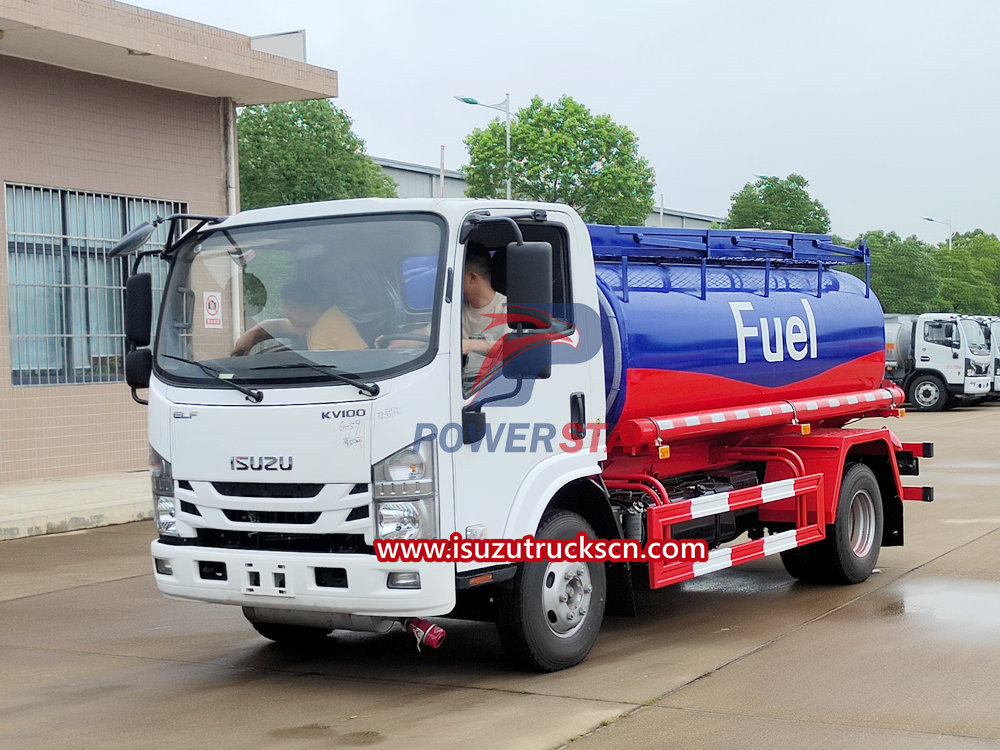 Precauciones de seguridad para el transporte de camiones cisterna Isuzu
    