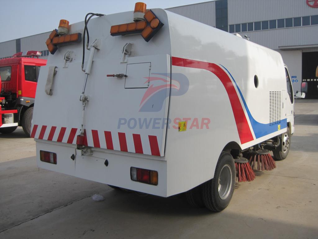 Camiones barredores de carreteras con cepillo Isuzu de 5 cbm de construcción personalizada POR POWRESTAR TRUCKS
    