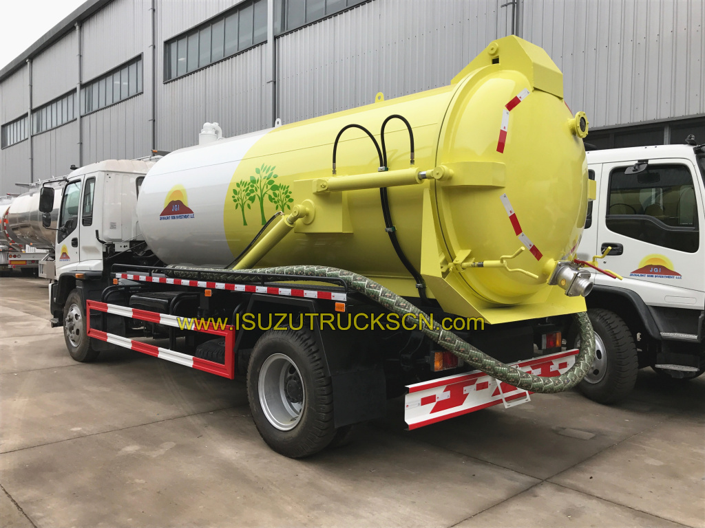 Camión de succión de aguas residuales Isuzu de Japón (camión de vacío)
    