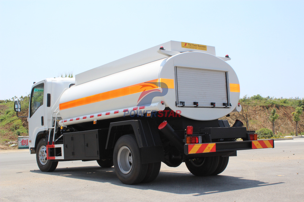 Fabricante de camiones de combustible ISUZU de 10 cbm Powerstar Trucks
    