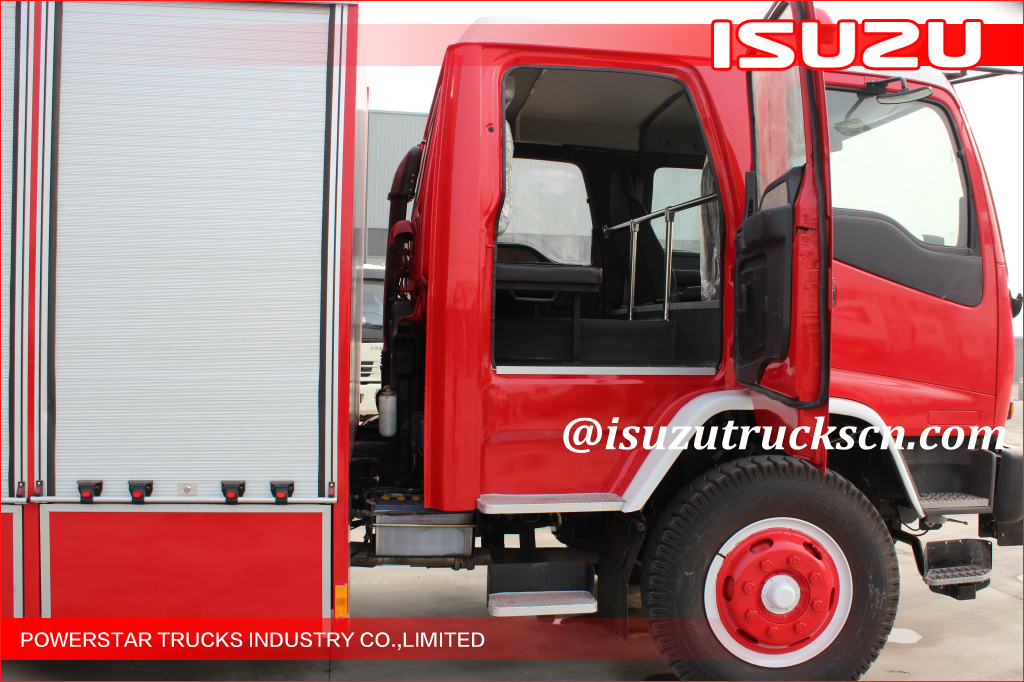 Camión de bomberos 2015 del vehículo del rescate de la emergencia de la iluminación de Isuzu con el camión grúa para LAOS