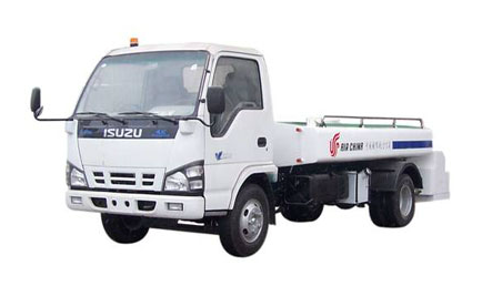 Agua potable limpia del camión cisterna del agua potable de 4000L Isuzu para el aeropuerto