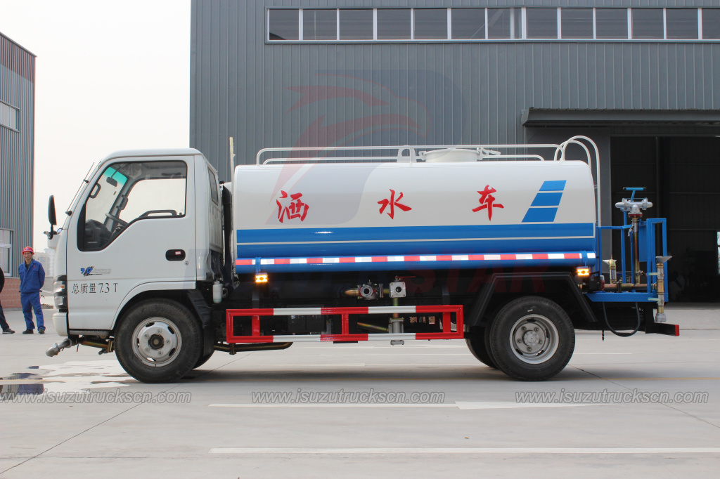 Camión cisterna de agua 3000L 5000L ISUZU NKR a la venta