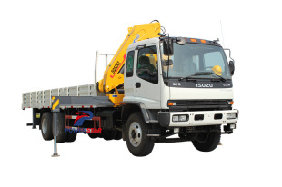 África Ghana pide camión pesado Isuzu con grúa