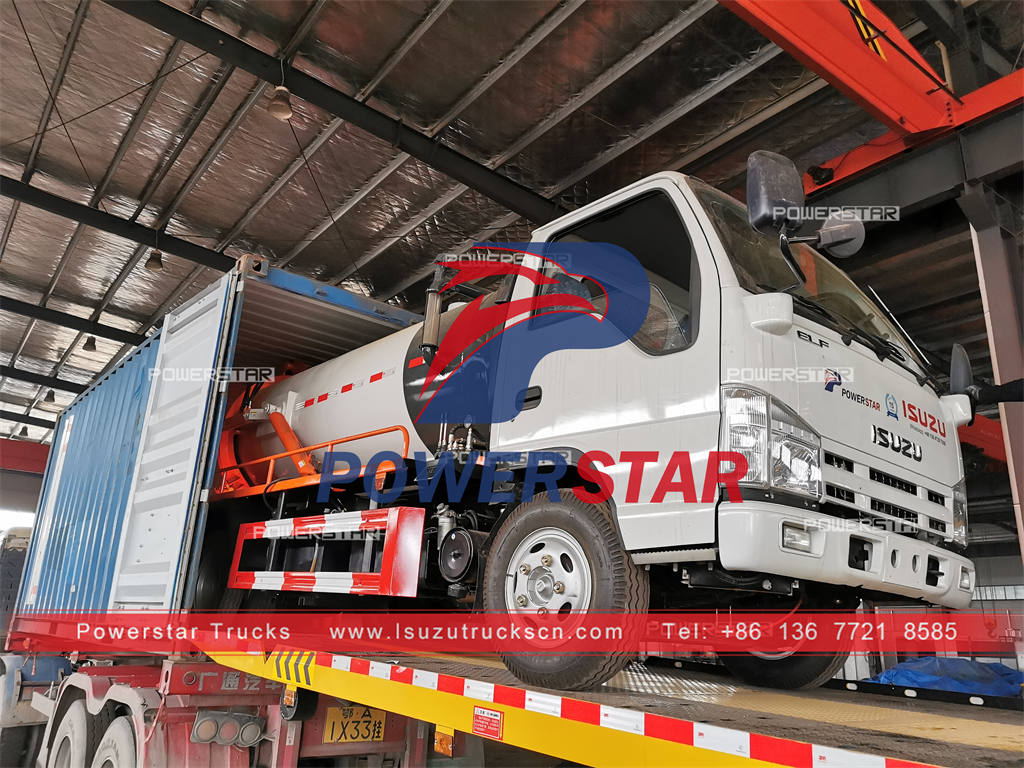 Camión aspirador de alcantarillado ISUZU de 4000 litros de nuevo diseño a la venta