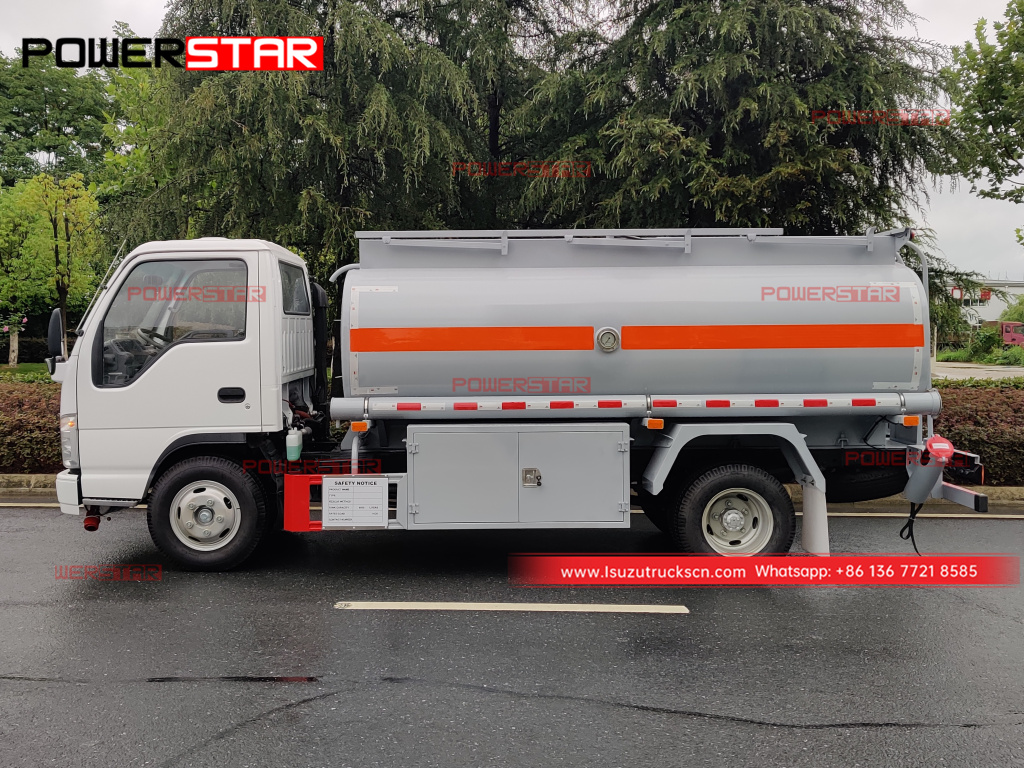 Ghana ISUZU NKR Camión cisterna de combustible de 5000 litros Camión cisterna de combustible Bowser para la venta