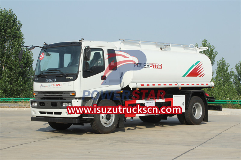 Camión cisterna de combustible ISUZU FTR a la venta