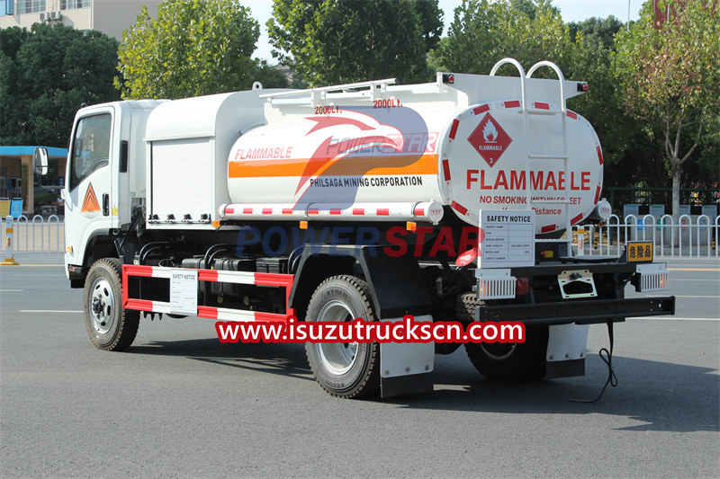 Camión cisterna de combustible móvil ISUZU NPR 4x4 a la venta