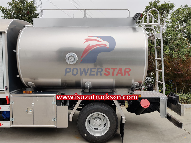 Camión cisterna de reabastecimiento de combustible Isuzu