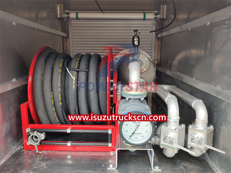 Carrete de manguera de repostaje de camión cisterna de reabastecimiento de combustible Isuzu