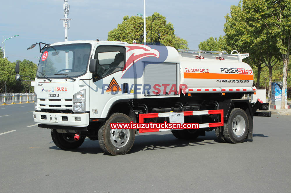 Camión cisterna de entrega de gasolina diésel todoterreno Isuzu 4x4