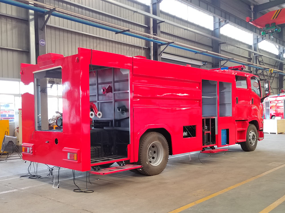 camión de bomberos isuzu