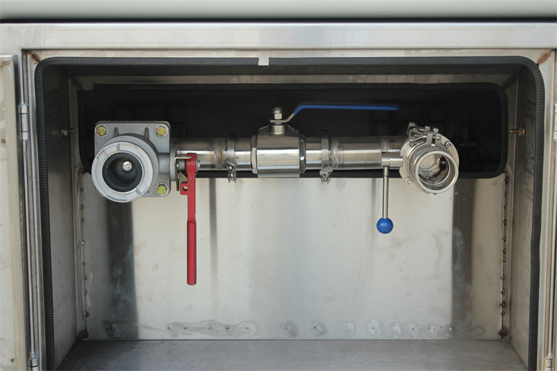 Cisterna de agua potable Isuzu