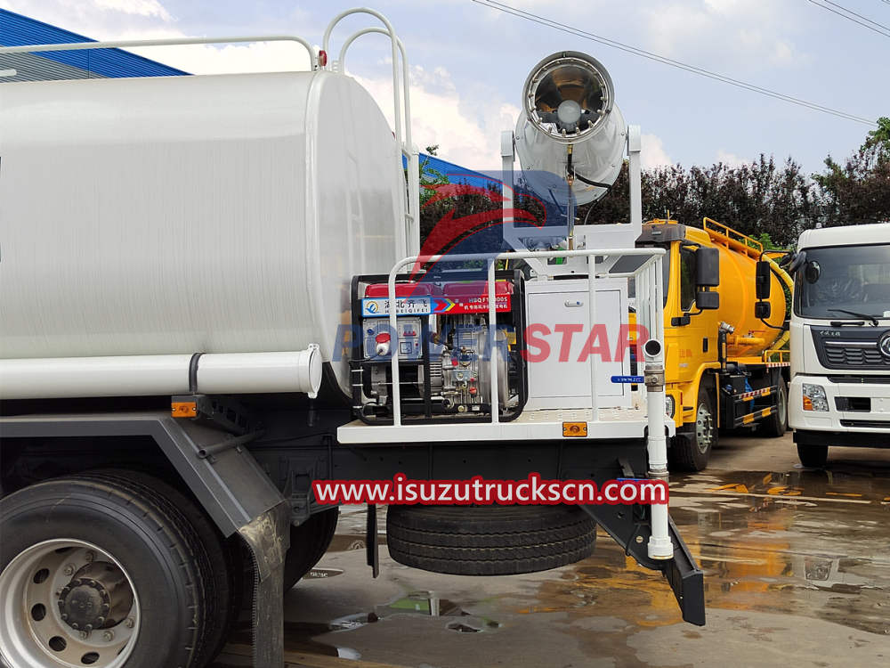 Camión rociador de agua de 4000 galones Isuzu Giga