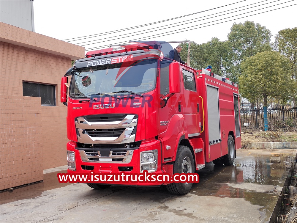 camión de bomberos isuzu