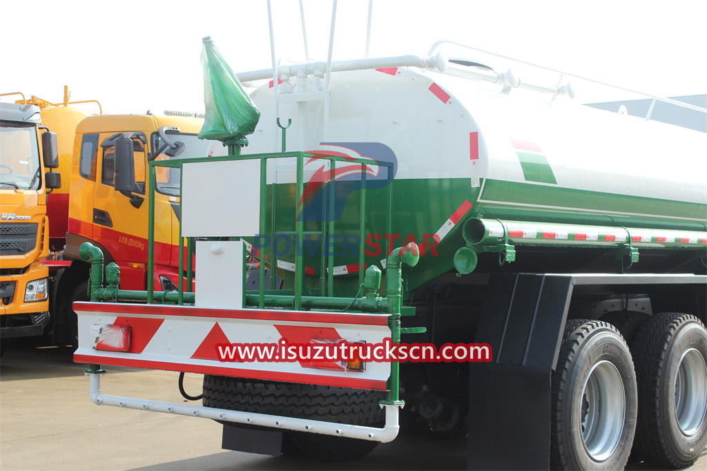 Camión cisterna de agua para lavado de calles Isuzu Giga