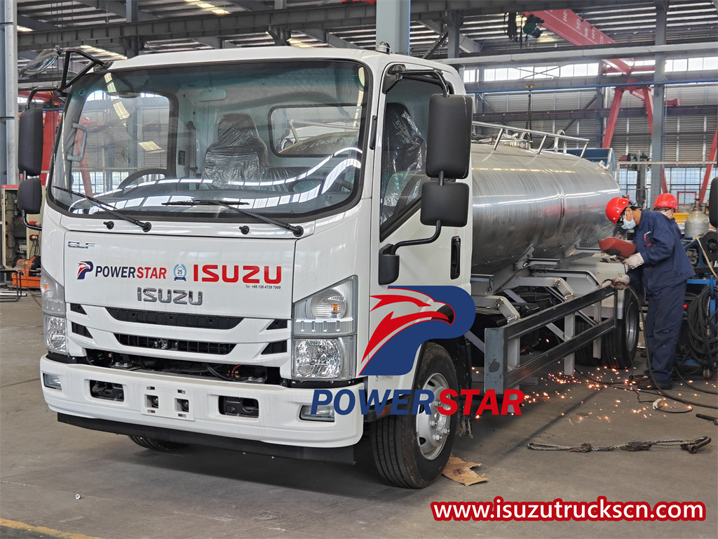 Camión rociador de agua Isuzu 6000L