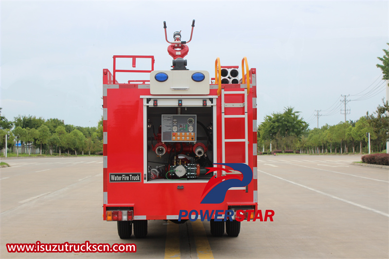 Camión de bomberos de agua Isuzu 100P 4x4