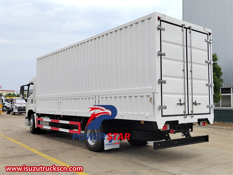 Camioneta Isuzu 4x2 205HP GIGA de 6 ruedas