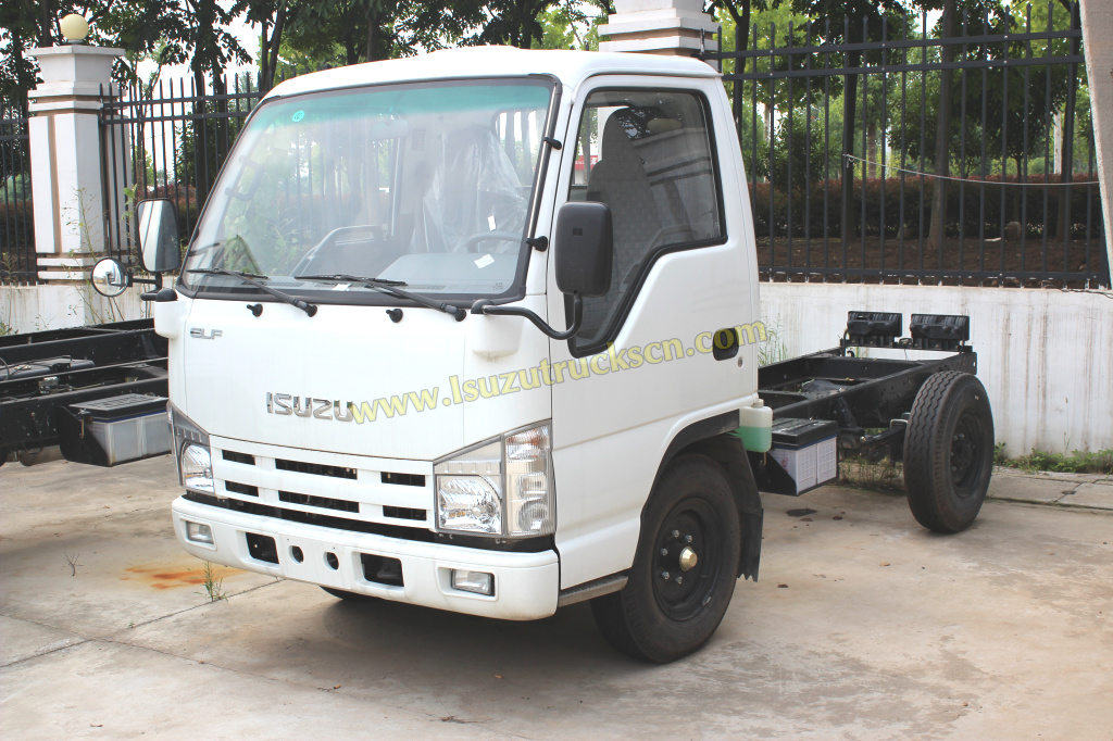 Nuevo chasis de camión de bomberos ELF ISUZU de 3 toneladas hecho a medida para exportación
    