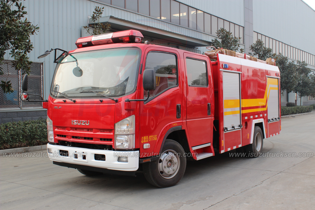 3500L ISUZU nuevo vehículo de rescate contra incendios con agua
    