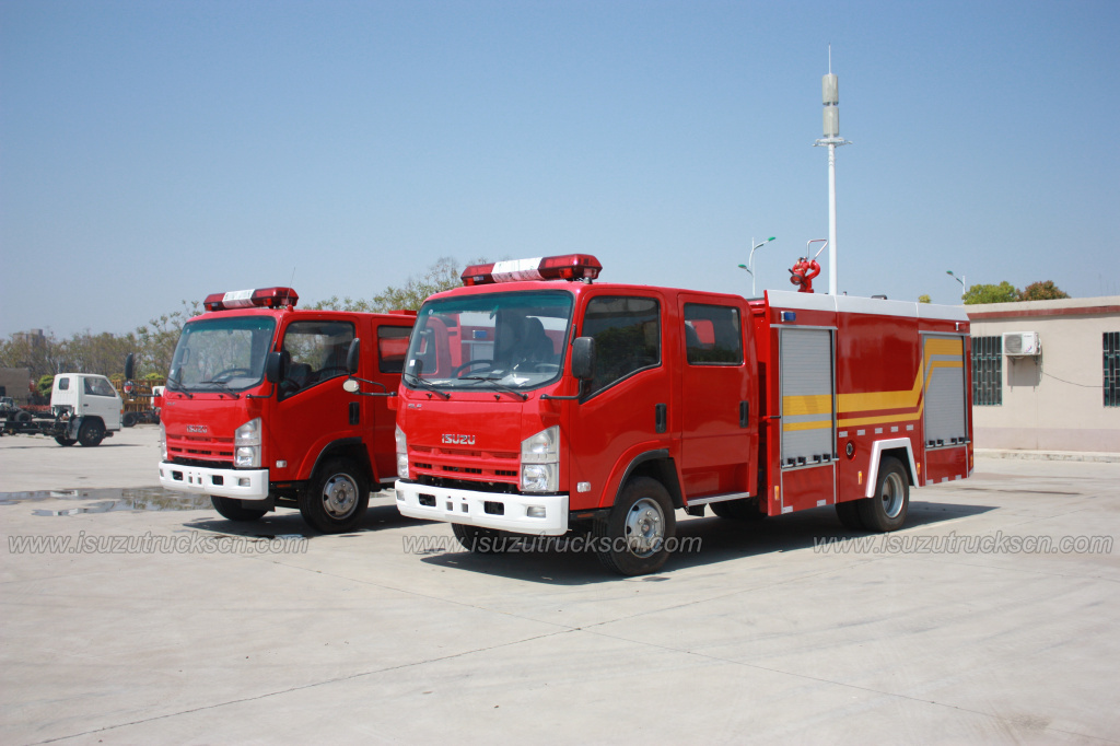 Camión de bomberos de agua ELF de 4.000 litros
    