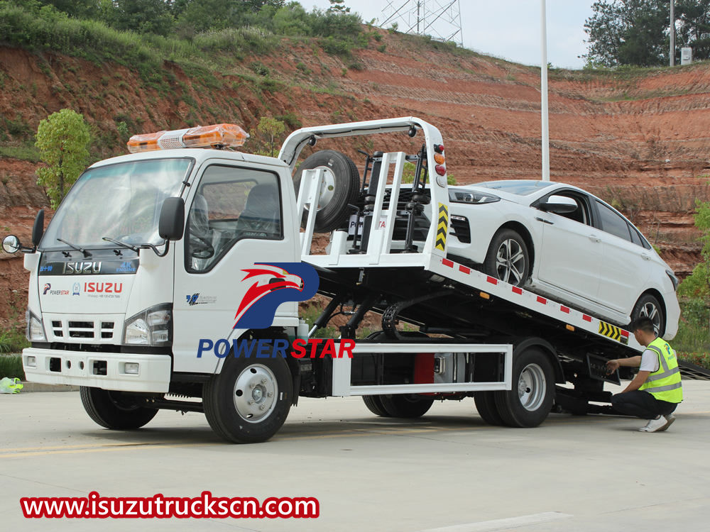 Introducción a las funciones del vehículo de rescate en carretera Isuzu.