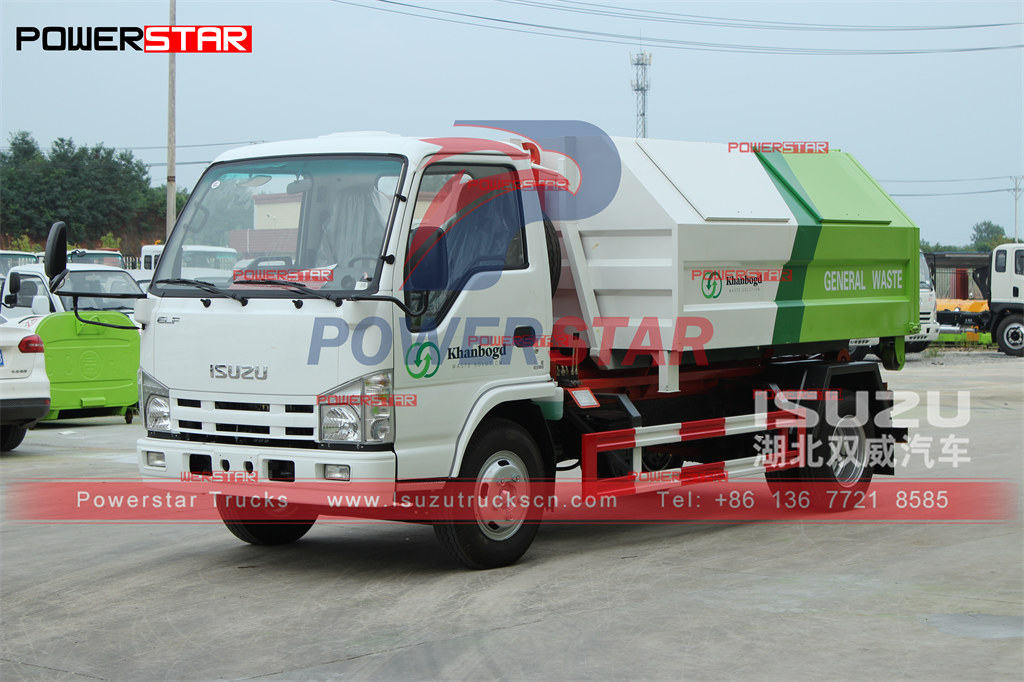 Exportación de camión de basura con gancho elevador ISUZU mini ELF 5cbm a Mongolia desde el puerto de Erenhot
    