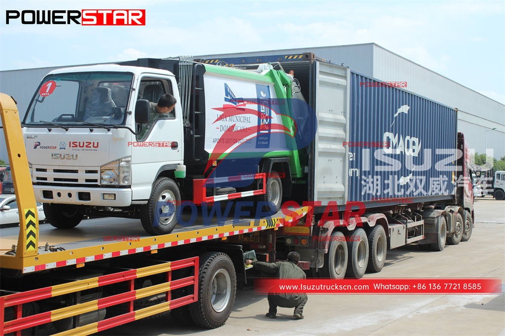 10 unidades de camiones compactadores de basura ISUZU cargados en un contenedor 40HC
    