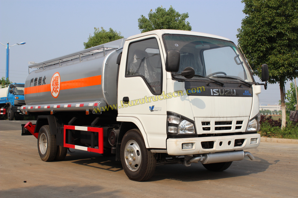 Camión cisterna de combustible Isuzu con capacidad 4*2 a la venta del fabricante Powerstar Trucks
    