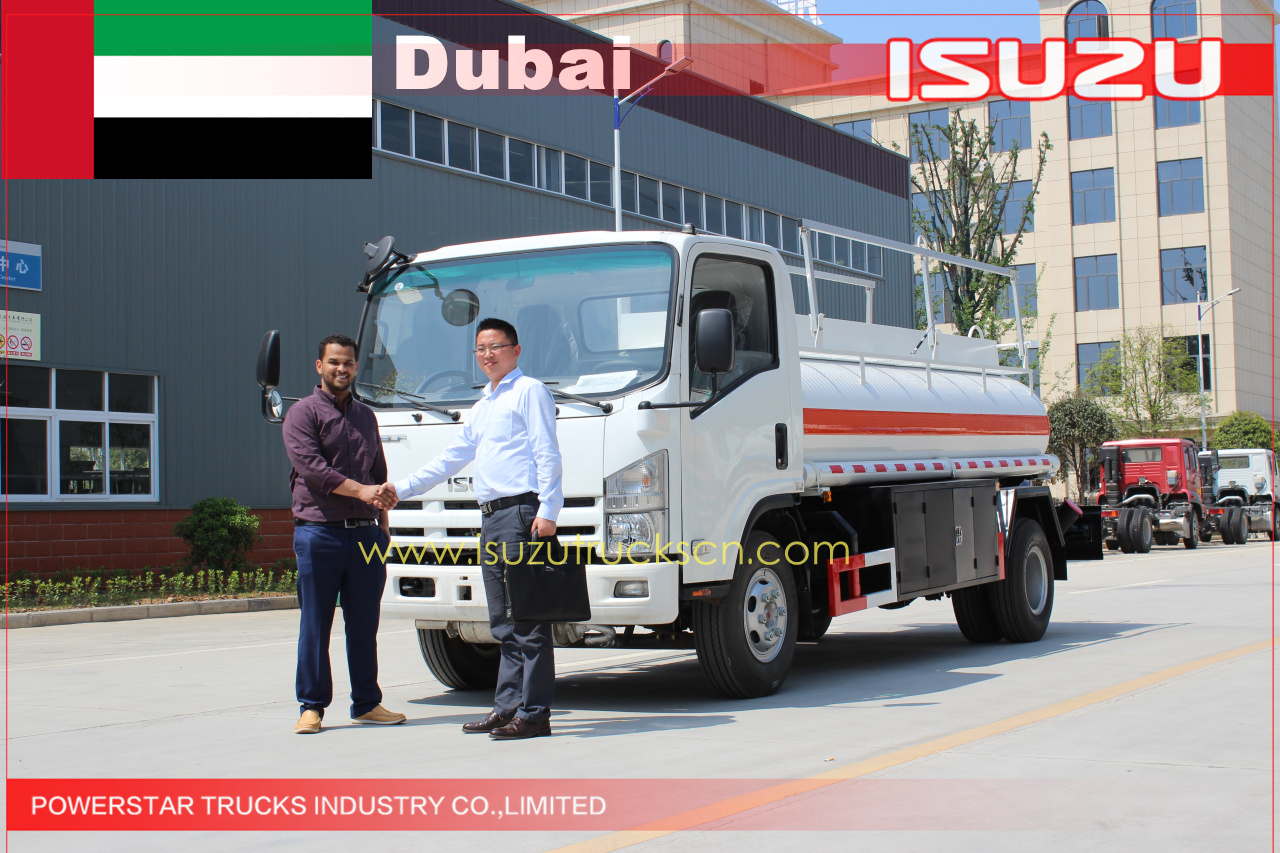 Camión cisterna de repostaje Isuzu para Dubai
    